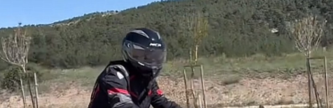 erhan Özgül Cover Image